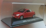 Macheta Opel Tigra Twin Top B rosu 2004 - Minichamps 1/43, 1:43