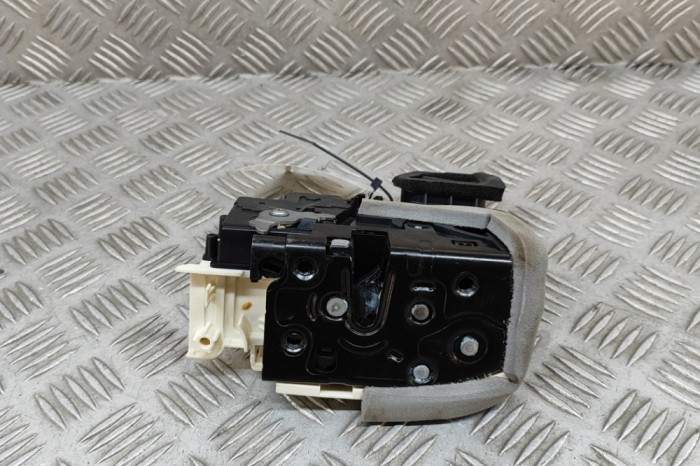 &Icirc;ncuietoare ușă dreapta față VW ID.4 E21 2023 OEM: 4K1837016M 26809836