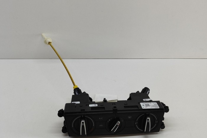 Modul de climatizare SKODA SCALA 2021 OEM: 654820045D,90156-370 23990901