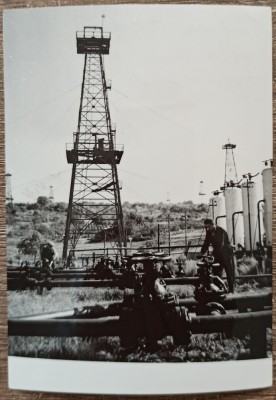 Schela de petrol Boldesti// fotografie de presa foto