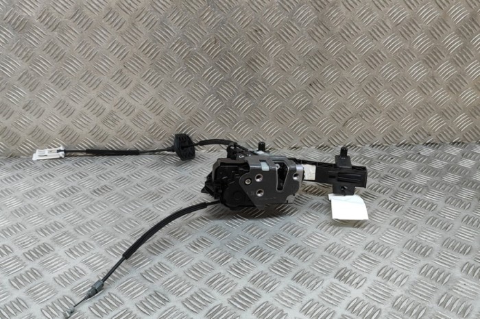 &Icirc;ncuietoare ușă st&acirc;nga spate FORD KUGA III DFK 2024 OEM: PV4B-S221A00-DA | 30395579