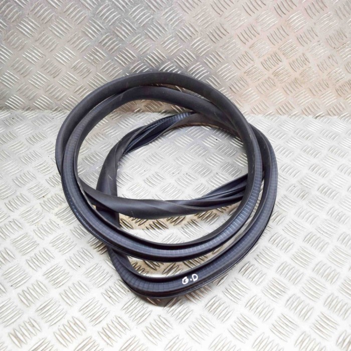 Garnitura ușă dreapta spate TESLA MODEL Y 2021 OEM: 1497676-00-D