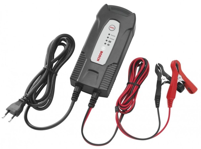 Incarcator acumulator auto Bosch C1 , redresor automat pentru baterii de 12V tip acid si plumb, 018999901M Incarcator acumulator auto Bosch C1 , redresor automat pentru baterii de 12V tip acid si plumb, 018999901M