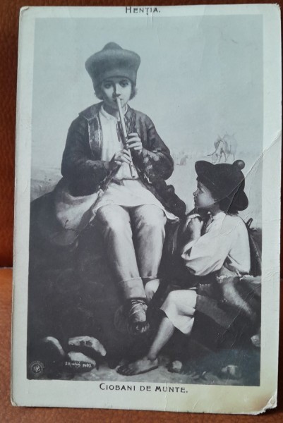 Fotografie tip carte postala, reproducere Hentia, perioada interbelica