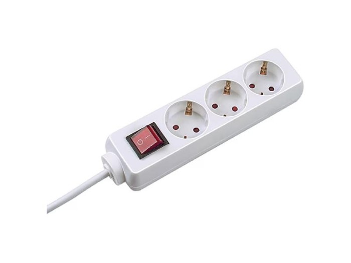 Prelungitor 3 prize cu intrerupator cablu 3m alb Bachmann 3842755