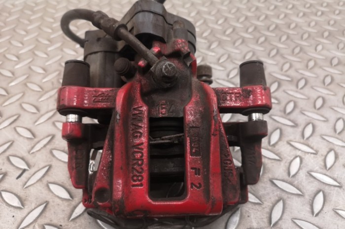 Etrier de fr&acirc;nă dreapta spate VW GOLF VIII CD1 2022 OEM: 5WA615406AK 20625979