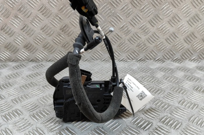 &Icirc;ncuietoare ușă st&acirc;nga spate RENAULT ZOE BFM_ 2018 OEM: 825037100R 25701044