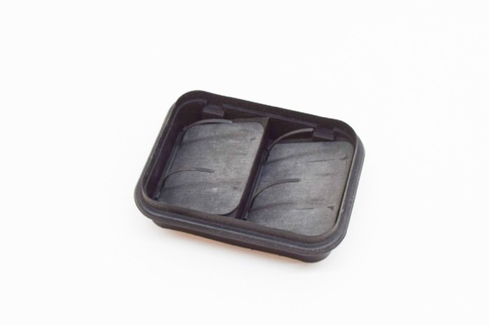 Grila de ventilație caroserie NISSAN QASHQAI II J11, J11_ 2018 OEM: 8200003575 11526296