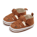 Pantofiori decupati maro pentru baietei (Marime Disponibila: 3-6 luni (Marimea