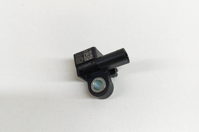 Senzor de impact dreapta față FORD RANGER TKE 2020 OEM: L1TT-14B006-AA 26583685