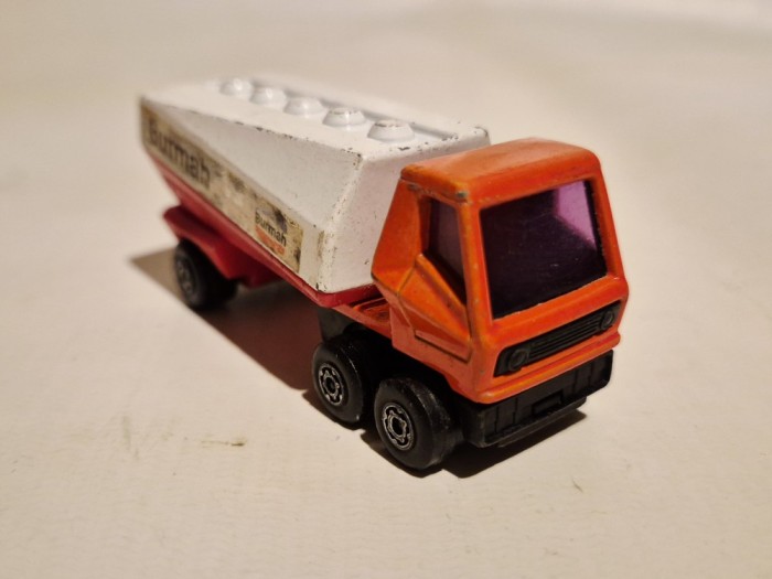Freeway Gas Tanker - Matchbox