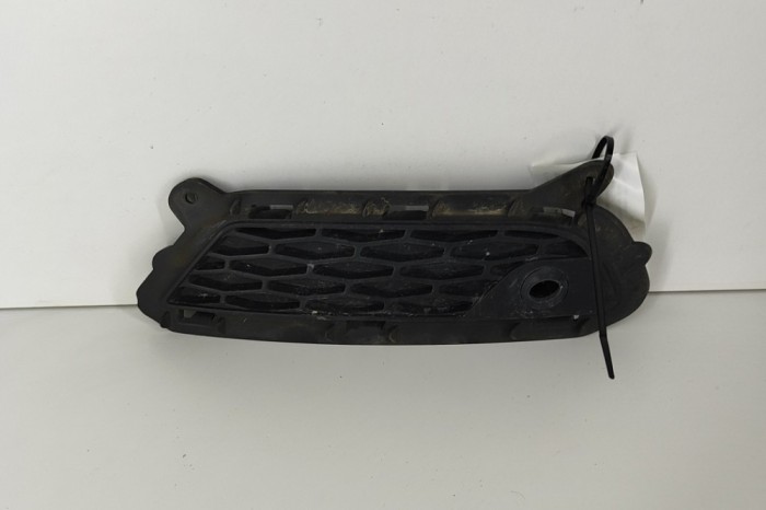 Grila dreapta față LAND ROVER RANGE ROVER EVOQUE L538 2017 OEM: GJ32-15A298-C 28419921