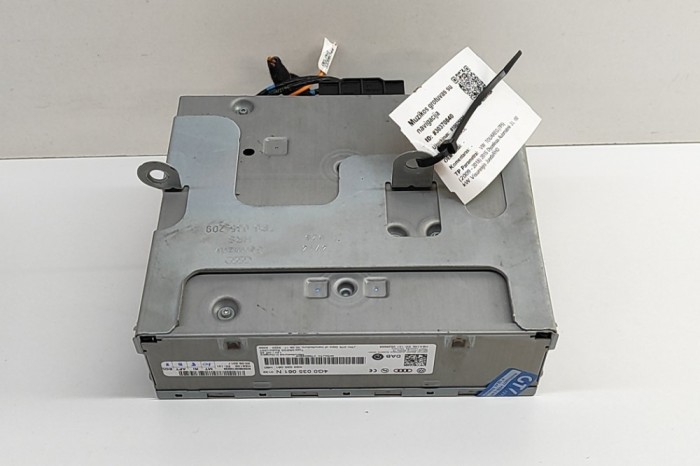 Unitate radio CD navigație VW TOUAREG 7P5 2015 OEM: Off-road | 30370840