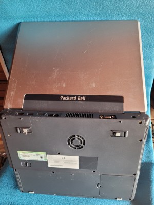 laptop Packard Bell Easynote QUA-K1 - partial functional, fara incarcator foto