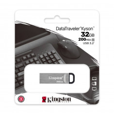 Memorie USB Kingston DataTraveler Kyson, 32GB, USB 3.2, Metalic, Alb