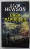 CASA PAPUSILOR de DAVID HEWSON , 2015
