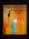 MICHAEL NISCHKE - STUDIO FOTOSCHULE (1995, editie cartonata, limba germana)