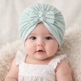 Caciulita bleu tip turban cu trei fundite (Marime Disponibila: 3-6 luni)