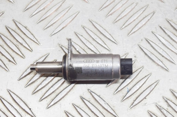 Supapa solenoid VW GOLF VII 5G1, BQ1, BE1, BE2 2015 OEM: 111710-01,06E103697M | 11627505