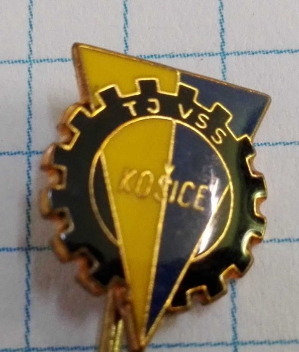 Insigna club fotbal VSS Kosice, Slovacia Insigna club fotbal VSS Kosice, Slovacia