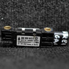 Senzor de impact dreapta spate VW TOUAREG 7LA, 7L6, 7L7 2006 OEM: 4B0959643E | 2036721