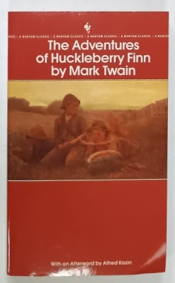 THE ADVENTURES OF HUCKLEBERRY FINN by MARK TWAIN , 1981 foto