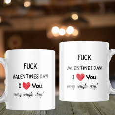 Cană personalizată ”Fuck Valentines Day” Termosensibila - Roz interior