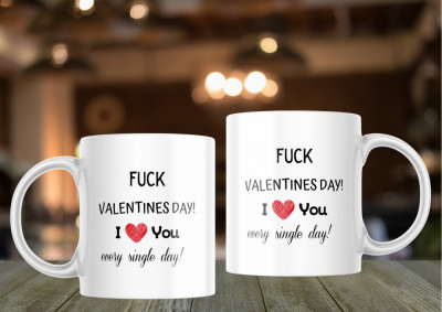 Cană personalizată &amp;rdquo;Fuck Valentines Day&amp;rdquo; Roz-toarta-inima foto