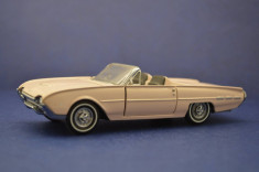 Macheta Ford Thunderbird Sport Roadster 1963 - Franklin Mint 1/43 foto