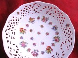 FRUCTIERA PORTELAN PERFORAT SCHUMANN BAVARIA CU DECOR FLORAL CU TRANDAFIRI 23 CM