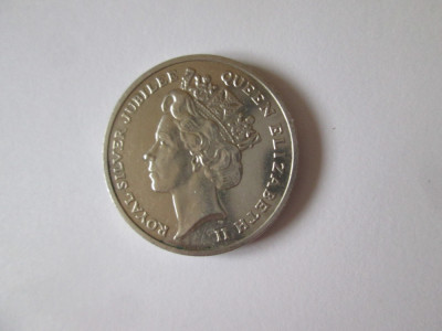 Medalie Anglia-Pobjoy editie limitata:Jubileul de argint al reginei Elizabeth II foto