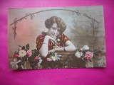 HOPCT 12176 ANUL 1922 COSTUM POPULAR -FELICITARE VECHE -FEMEI FRUMOASE -FRANTA -EUROPA - -ROMANTICA- -CIRCULATA