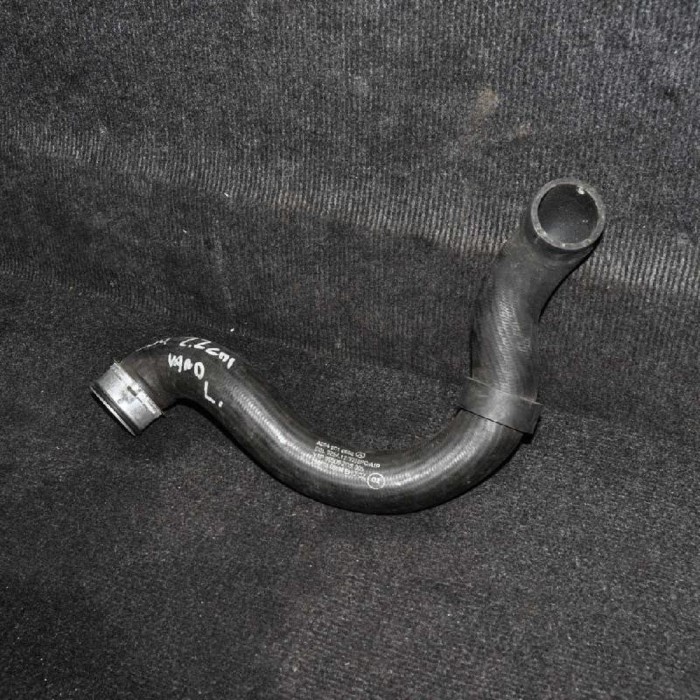 Furtun radiator răcire dreapta MERCEDES-BENZ C W204 2010 OEM: A2045010682 2157778