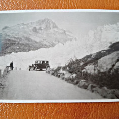 Fotografie, cu masina pe drumuri de munte, perioada interbelica