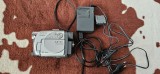 CAMERA VIDEO HITACHI MINI DVD MODEL DZ-MV780E + INCARCATOR . FUNCTIONEAZA .