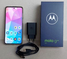 Telefon MOTOROLA Moto g82 5G, Dual SIM, 128GB, 3 camere full HD, incarcator, husa, in stare perfecta, ca nou