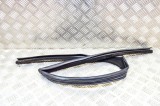 Garnitura de cauciuc ușă st&acirc;nga spate JAGUAR I-PACE X590 2019 OEM: J9D3-25767-A 13933880