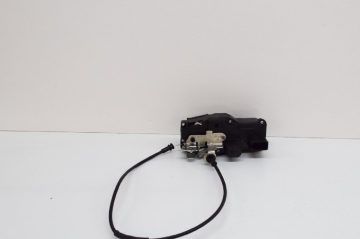 &Icirc;ncuietoare ușă dreapta față TESLA MODEL S 2014 OEM: 6008912-00-C 11551559