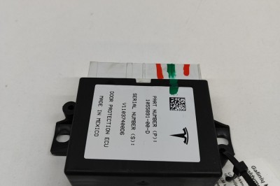 Modul de control ușă st&amp;acirc;nga spate TESLA MODEL X 2016 OEM: 1055891-00-D 23074666 foto