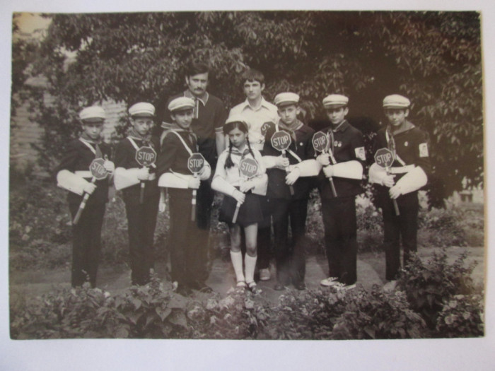 Fotografie colectie 129 x 90 mm patrula scolara de circulatie pionieri anii 80