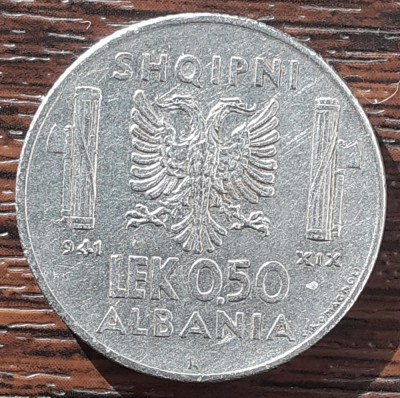 (M2591) MONEDA ALBANIA - 0.5 LEK 1941, OCUPATIE ITALIANA, VITTORIO EMANUELE III foto