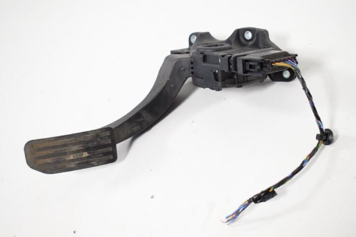 Pedala de accelerație VOLVO XC60 2013 OEM: 31329059 3137551