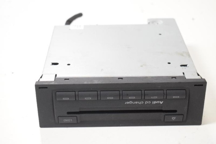 Magazie de CD-uri AUDI A4 8EC, B7 2006 OEM: 8E0035111D 10591323
