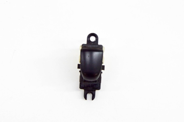 Buton geam ușă dreapta spate NISSAN QASHQAI II J11, J11_ 2014 17686174