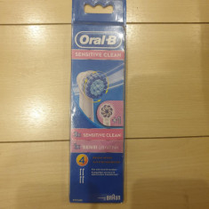 Set 4 bucati rezerve Oral B Senzitive Clean foto