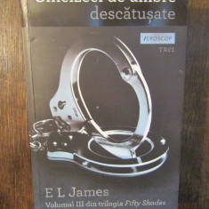 Cincizeci de umbre descătușate - E. L. James