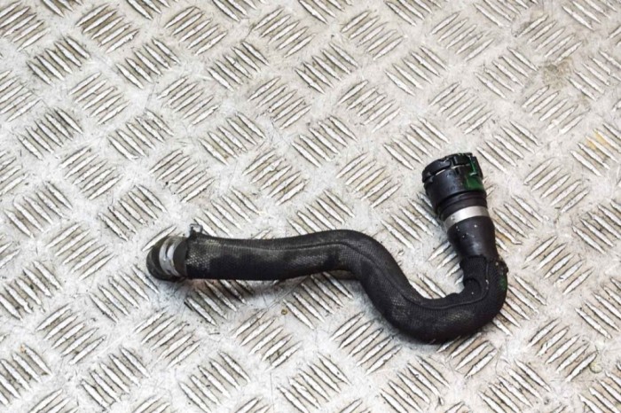 Furtun de lichid de răcire VOLVO XC60 2016 OEM: 31319778 17675373