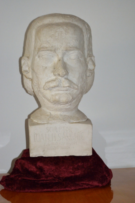 Ioan H. S&acirc;rghie - Scupltura portret, bust in gips de Spiridon Georgescu, 1953