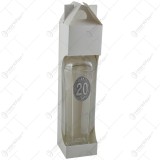 Sticla inalta. eleganta. in forma de hexagon cu gatul ingust si dop. cu decor embosat &ndash; 20