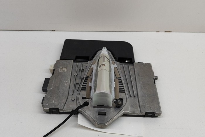 Antena CITRO&Euml;N C4 X BD_, BE_, BF_ 2024 OEM: 9863647080,A3C1247690100,9848946480 | 27530576